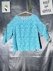 Blue &amp; White Patterned Long Sleeve Top