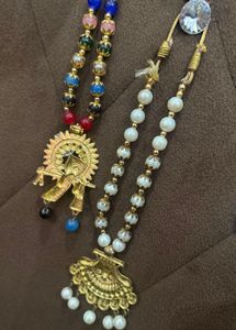 2 Necklaces with Pendants