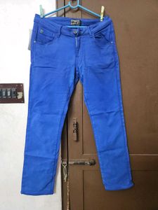 Blue New and Unused jeansL
