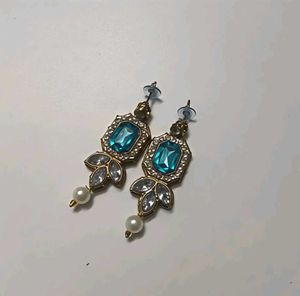Stunning Blue Kundan Choker Set