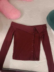 preety maroon top