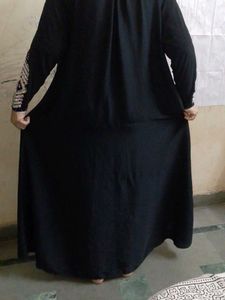 Elegant Black Abaya with Embellished Sleeves