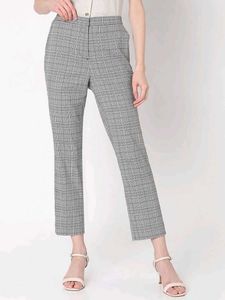 Chic Plaid Cropped Trousers