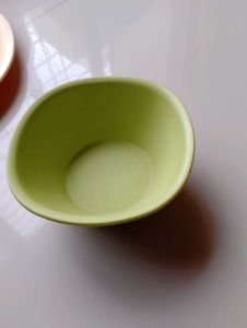Tupperware Dinner Set