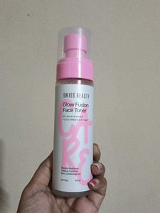 Swiss Beauty Glow Fusion Face Toner