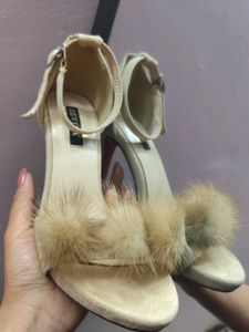 Cute fur pencil heel