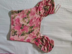 Chic Floral Ruched Crop Top