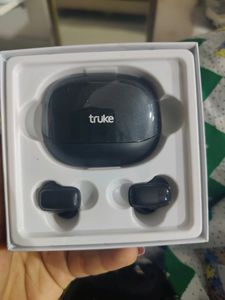 Turke Power Of The Beats Earbuds. New With Tag