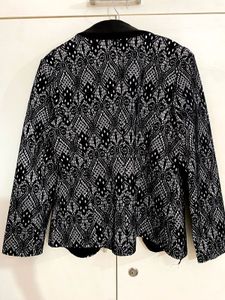 Stylish Black &amp; White Lace Blazer