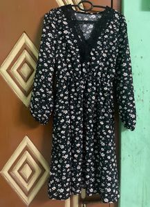 Chic Black Floral Mini Dress