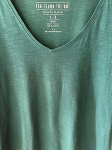 Cotton On V-Neck T-Shirt