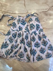 beautiful floral print top 🌺🌼