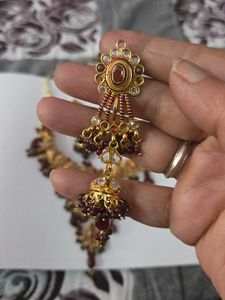 Exquisite Gold Tone Necklace &amp; Earring Set