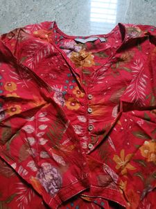 Aavasa Vibrant Floral Print Kurta