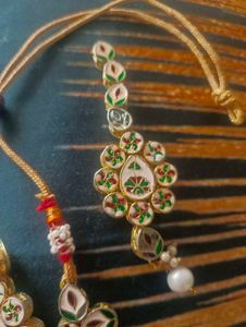 kundan necklace jewellery with maangtika