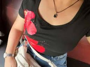 Cute Black Floral Print Crop Top