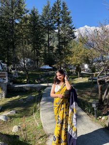 Yellow &amp; Navy Tie-Dye Saree