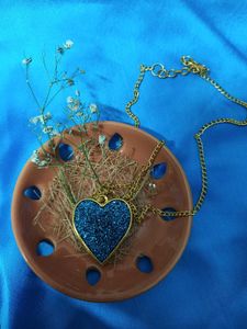 Sparkling Black Heart One Necklace In Two Colours
