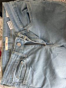 Levi's Light Wash Denim Jeans