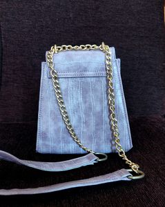 Aliza lavender Women Sling Bag
