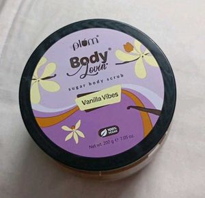 plum vanilla vibes body scrub