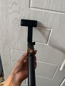 📸🎞️Black Selfie Stick