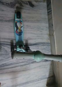Kids Penguin Scooter