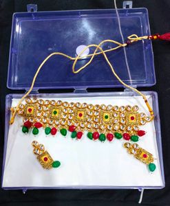 Kundan Nd Pearl Jewellery Set