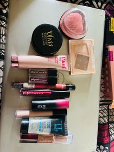 Makeup Lot: Lipsticks &amp; Primer