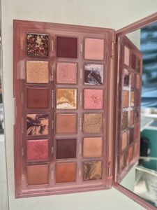 Huda Beauty Naughty pallete(Original)