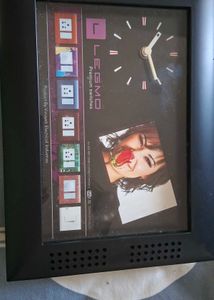 Clock With Photo Frame