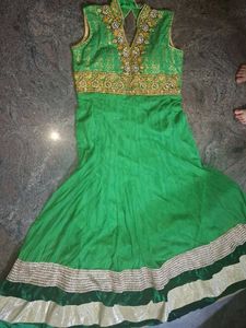 Elegant Green &amp; Gold Ethnic Gown