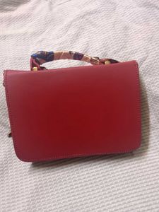 Red sling bag “Charles &amp; Keith Style Premium❤️
