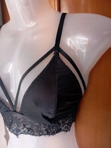Stylish Black Lace Trim Bralette