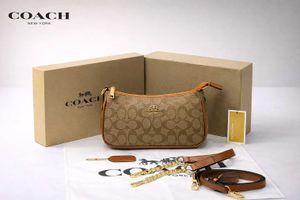 COACH**IMPORTED**12A QUALITY SHOULDER BAG WD box