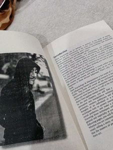 Dark Psychology &amp; Manipulation Book