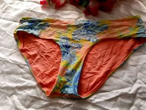 🇲🇰Floral Print Bikini Bottoms