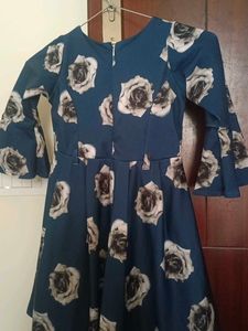 Blue Rose Print Bell Sleeve Dress