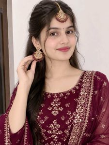 marron flowral maangtika earing set