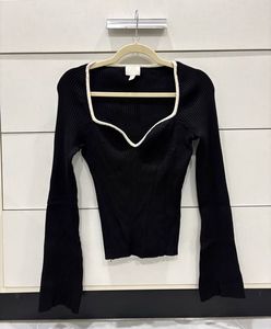 H&amp;M Ribbed Sweetheart Neck Top