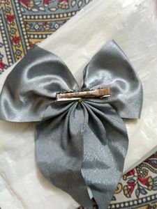 Elegant Satin Bow Hair Clip with Pearls