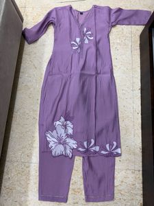 (S) Lilac Kurta Set with Floral Embroidery