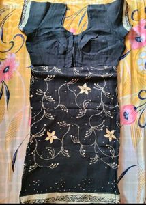 Elegant Black Saree with Floral Embroidery