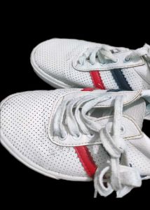 Red Tape White Casual Shoes