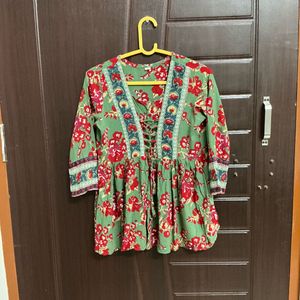 Green Floral Kurta with Lace-up Neck
