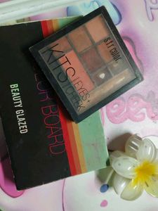 set of 2 Vibrant Eyeshadow Palettes
