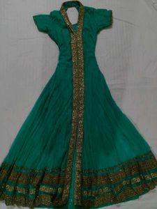 Elegant Green &amp; Gold Ethnic Gown