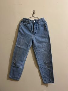 Light Wash Relaxed Fit Jeans