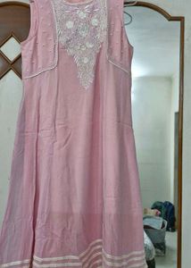 Elegant Pearl Work Kurti In Excellent Condition