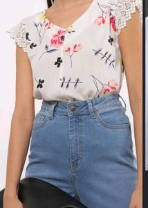 Floral Lace Sleeve top